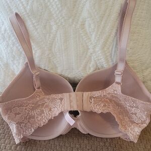 Victoria's Secret Lace Bra in Soft Pink